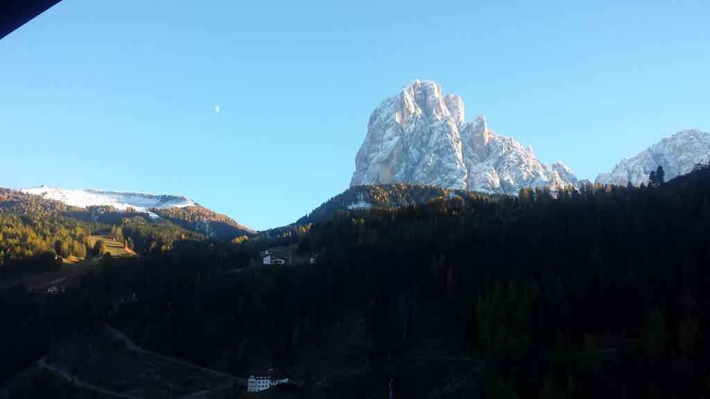 Hotel Garni Gardena - Appartments Santa Cristina Val Gardena ห้อง รูปภาพ