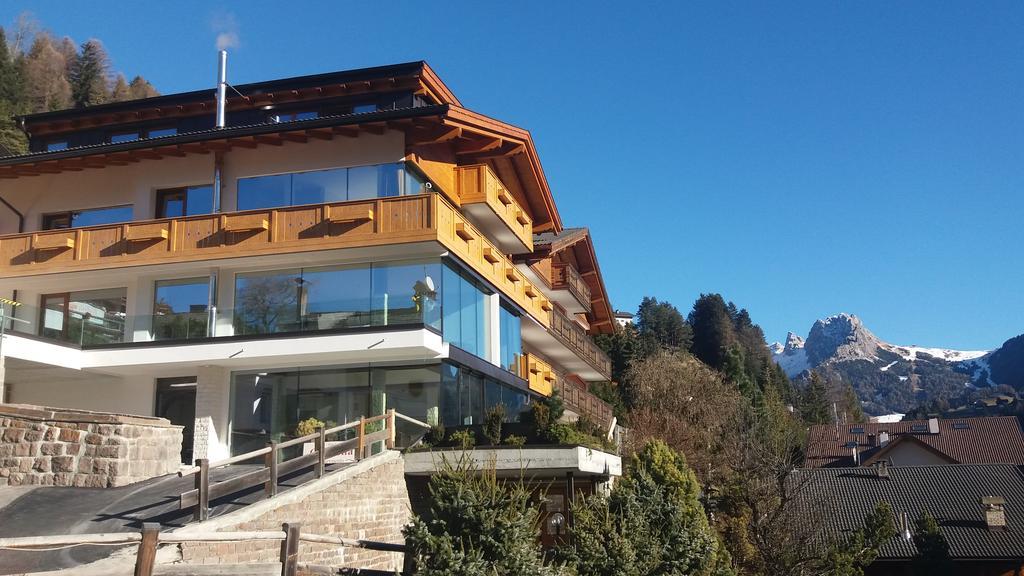 Hotel Garni Gardena - Appartments Santa Cristina Val Gardena ภายนอก รูปภาพ