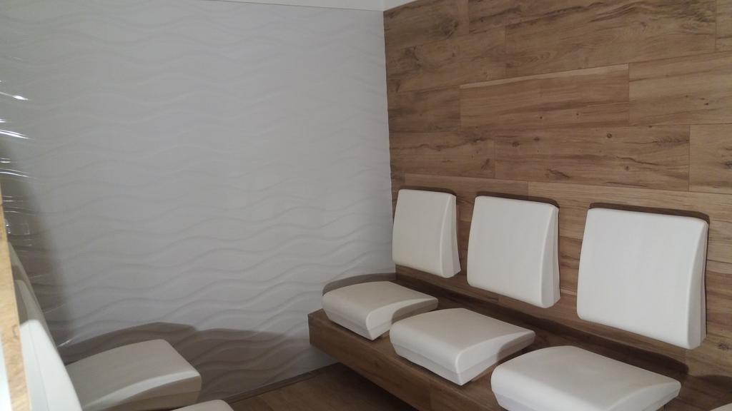 Hotel Garni Gardena - Appartments Santa Cristina Val Gardena ภายนอก รูปภาพ